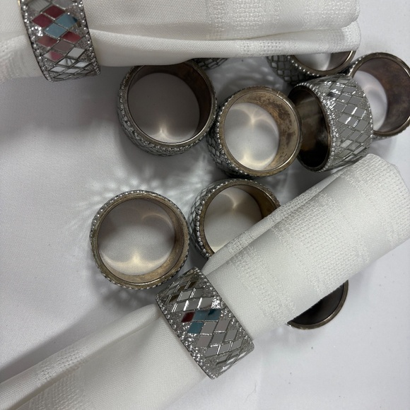 Vintage Touch Set of 12 Stainless Steel Mirrored Rhinestone Napkins Ring. - Picture 3 of 7